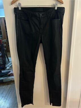VINCE Dylan Black Coated Skinny Jean With Zipper at Bottoms